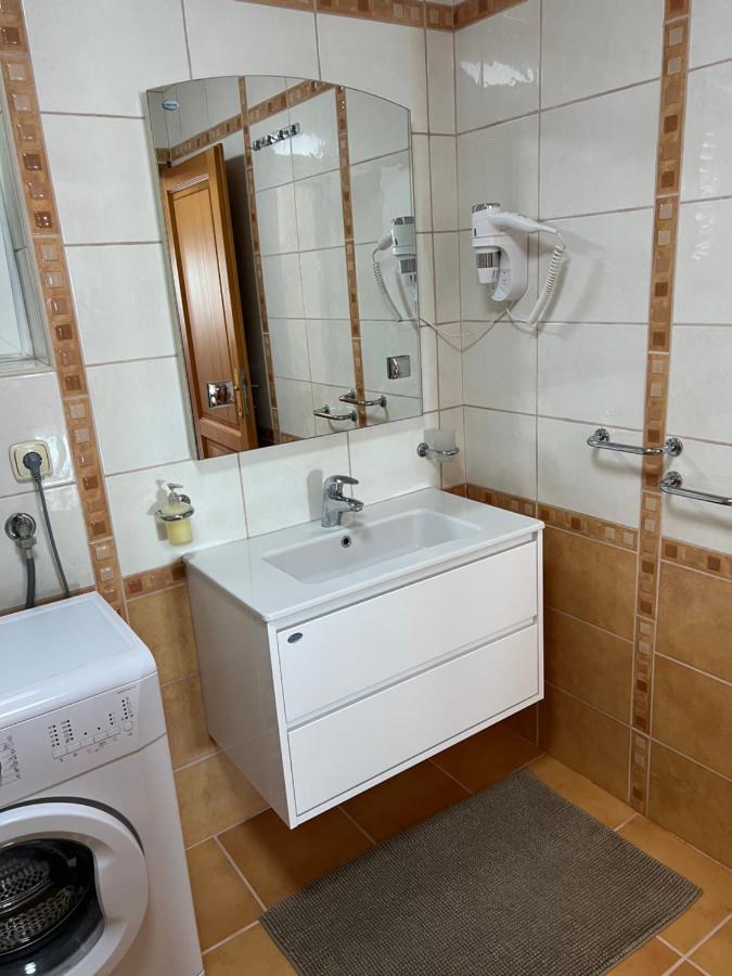 Apartments Loncar-Near Zrce Beach โนวาลยา ภายนอก รูปภาพ