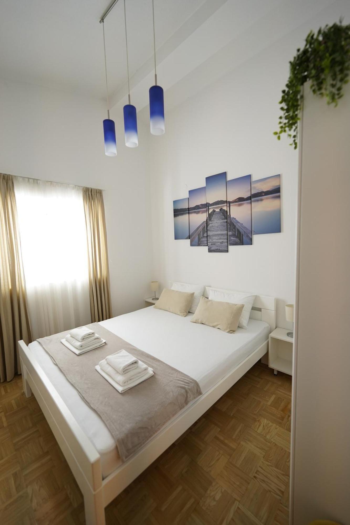 Apartments Loncar-Near Zrce Beach โนวาลยา ภายนอก รูปภาพ